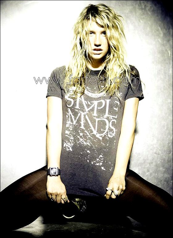 صورة الفنانة كيشا على الواقيات الذكرية!!  صورة رقم 23