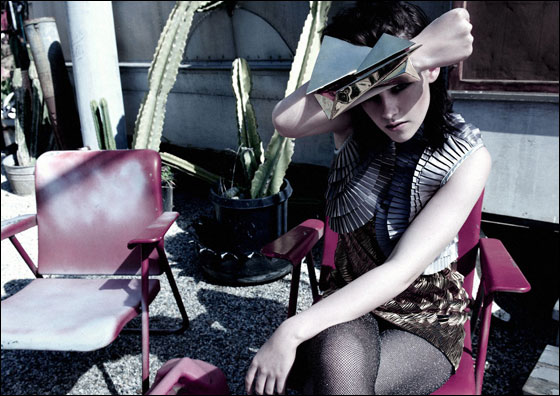 كريستن ستيوارت.. من ممثلة إلى راقصة خلع الملابس؟؟ صورة رقم 13 كريستن ستيوارت.. من ممثلة إلى راقصة خلع الملابس؟؟ صورة رقم 13