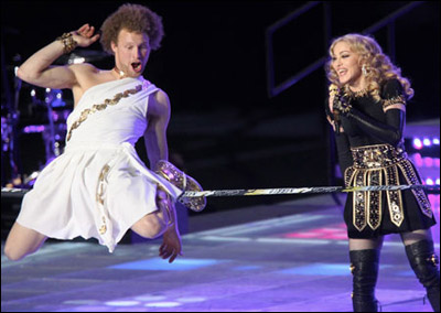 MDNA.. البوم مادونا القادم لمهاجمة زوجها السابق! صورة رقم 6 MDNA.. البوم مادونا القادم لمهاجمة زوجها السابق! صورة رقم 6