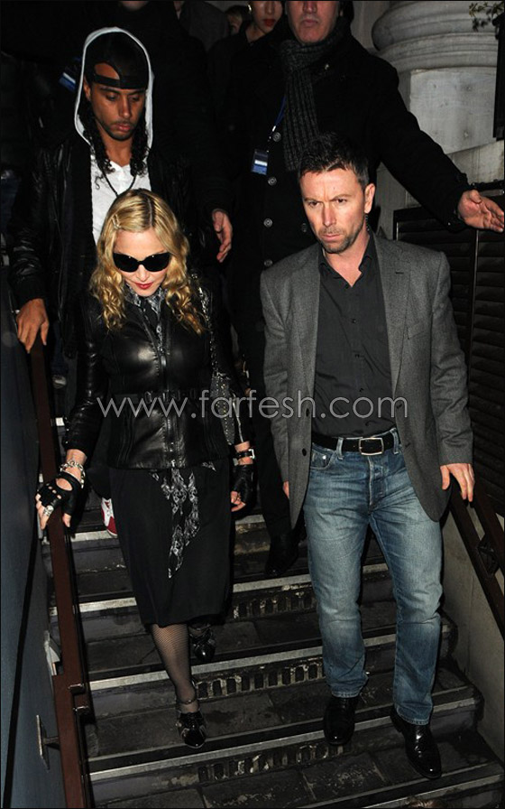 مادونا تؤدي رقصة ساخنة بحضن صديقها الجزائري! صورة رقم 6 مادونا تؤدي رقصة ساخنة بحضن صديقها الجزائري! صورة رقم 6