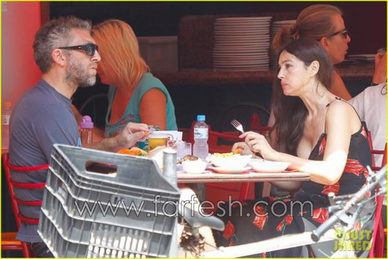 مونيكا بيلوتشي أكثر من رائعة بعد ان اتمت الـ48 عاما! صورة رقم 1 مونيكا بيلوتشي أكثر من رائعة بعد ان اتمت الـ48 عاما! صورة رقم 1