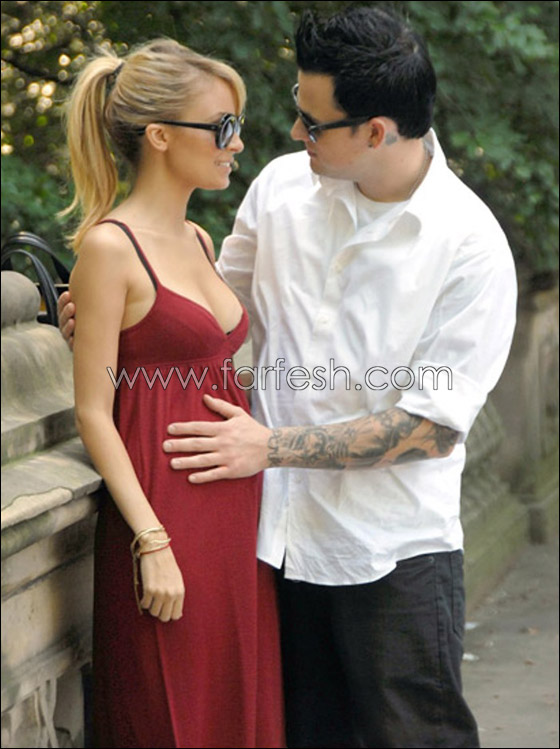 فيل ضخم يحضر حفل زفاف نيكول ريتشي!! صورة رقم 14 فيل ضخم يحضر حفل زفاف نيكول ريتشي!! صورة رقم 14