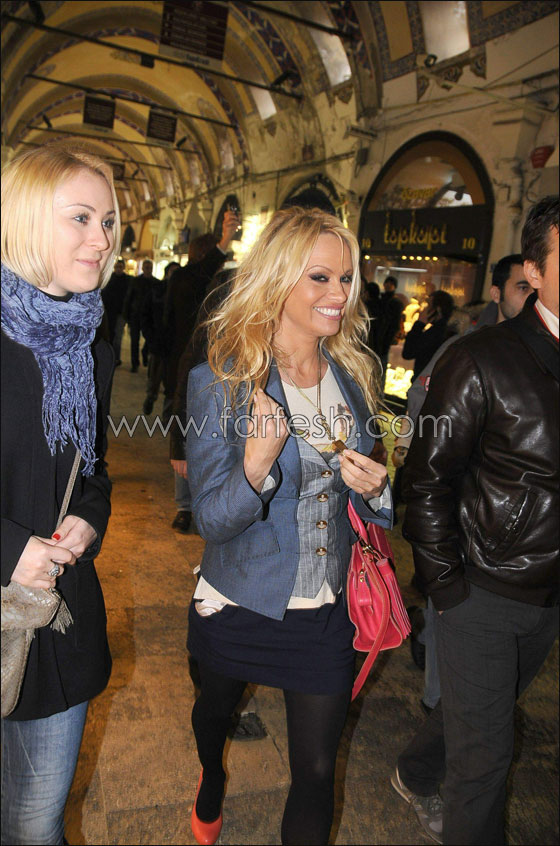 لماذا حثت باميلا اندرسون الاتراك على اخصاء حيواناتهم الاليفة؟!  صورة رقم 6