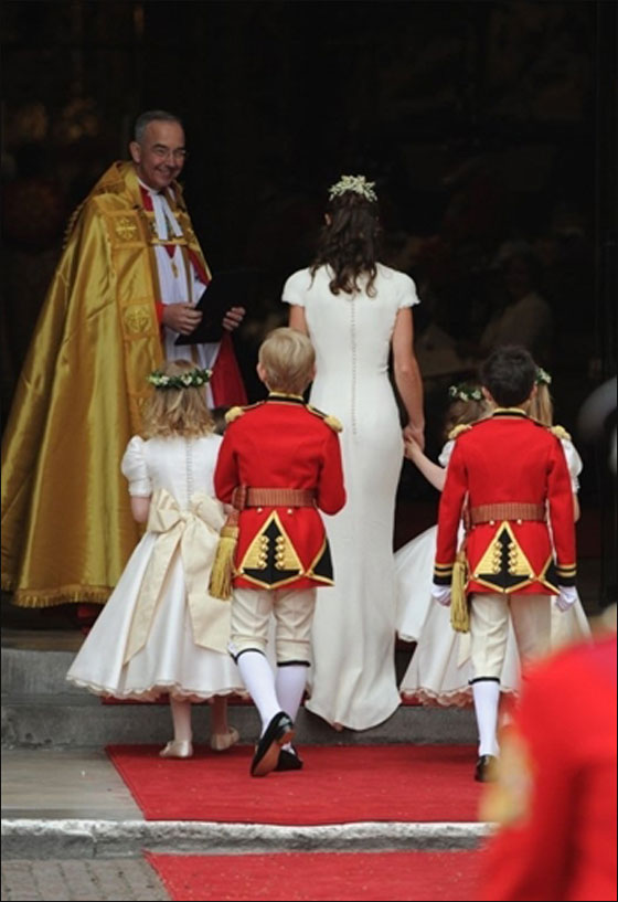 صورة لشقيقة كايت ميدلتون بملابسها الداخلية تثير الجدل!!    صورة رقم 5