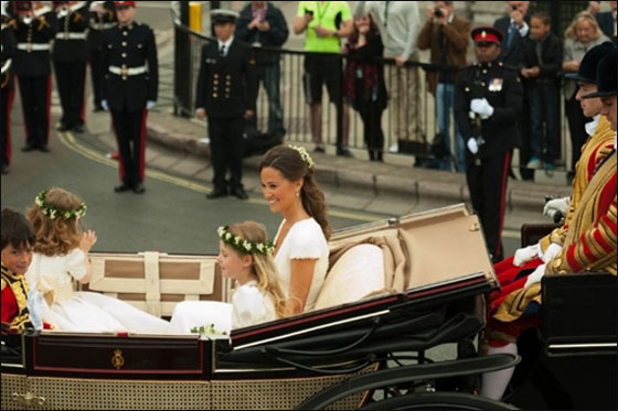 صورة لشقيقة كايت ميدلتون بملابسها الداخلية تثير الجدل!!    صورة رقم 21