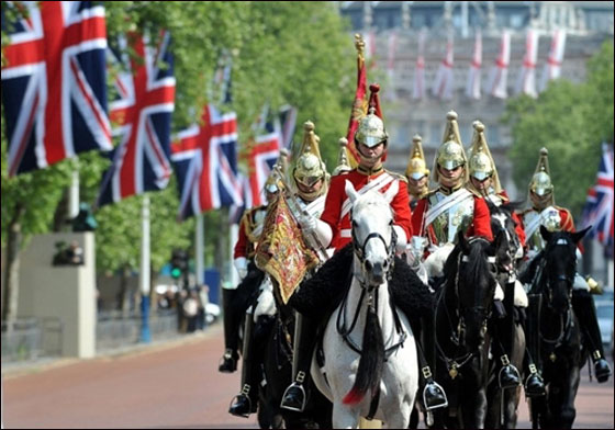 مسلسلات اون لاين ينقل لكم احدث الصور لتوافد أهم الشخصيات للزفاف الملكي  صورة رقم 43