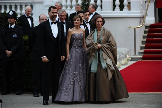 مسلسلات اون لاين ينقل لكم احدث الصور لتوافد أهم الشخصيات للزفاف الملكي  صورة رقم 8