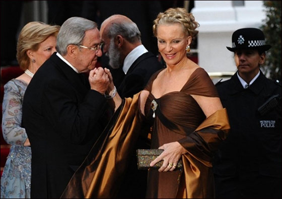 مسلسلات اون لاين ينقل لكم احدث الصور لتوافد أهم الشخصيات للزفاف الملكي  صورة رقم 18