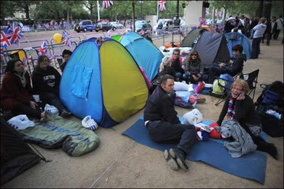 مسلسلات اون لاين ينقل لكم احدث الصور لتوافد أهم الشخصيات للزفاف الملكي  صورة رقم 35