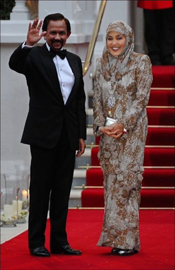 مسلسلات اون لاين ينقل لكم احدث الصور لتوافد أهم الشخصيات للزفاف الملكي  صورة رقم 7