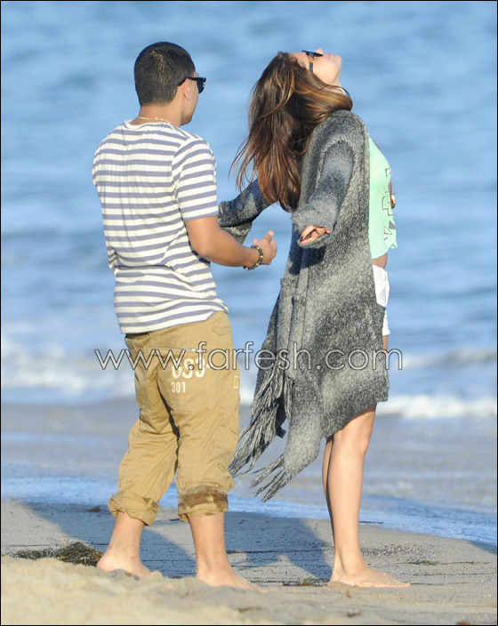 الممثلة اشلي تيسديل تحتفل في عيد ميلادها على شاطىء البحر! صورة رقم 16 الممثلة اشلي تيسديل تحتفل في عيد ميلادها على شاطىء البحر! صورة رقم 16