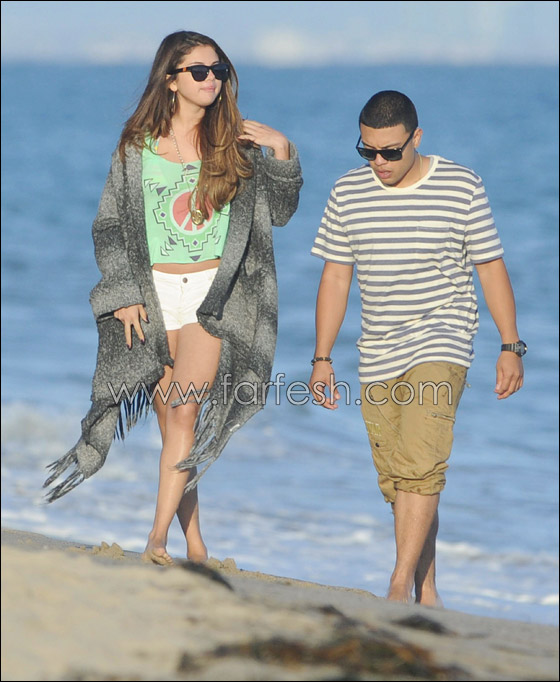 الممثلة اشلي تيسديل تحتفل في عيد ميلادها على شاطىء البحر! صورة رقم 15 الممثلة اشلي تيسديل تحتفل في عيد ميلادها على شاطىء البحر! صورة رقم 15