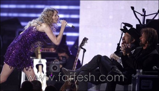 عام 2012: تايلور سويفت تتصدر لائحة الاكثر عطاءً! صورة رقم 11 عام 2012: تايلور سويفت تتصدر لائحة الاكثر عطاءً! صورة رقم 11