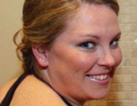 معلمة ارسلت صور جسدها العاري الى تلاميذها واقامت علاقة معهم! صورة رقم 1