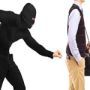 تتعرض للسرقة اثناء توجهها للتبليغ عن سرقة!! 