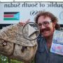 بالصور: اول رجل يزور كل دول العالم دون ركوب الطيارة   