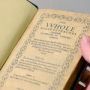 30 مليون دولار سعر اول كتاب طبع في امريكا!