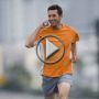 طريقة مبتكرة لشحن الهاتف المحمول عن طريق المشي  