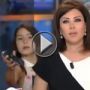 ناولت امها المذيعة السورية جوالها على الهواء مباشرة 		