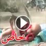 فيديو مروع لطفل تحيط به 4 افاعي كوبرا ضخمة يصدم المشاهدين