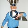 مدهش.. عالِم يتحول الى مغناطيس بشري.. 