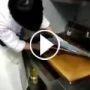 بالفيديو .. الحياة تسري في جسد سمكة بعد تقطيعها