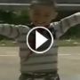 تعرف على الولد القط.. يرى ويقرأ جيدا في الظلام الحالك
