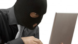 نصف المواقع الالكترونية في العالم تحت رحمة القراصنة!!