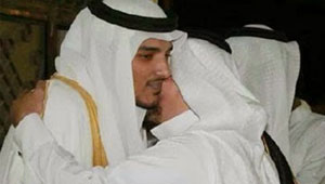 صداقة من نوع نادر.. غادر عرسه ليشارك في عرس صديقه