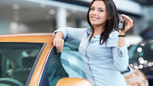 بالصورة والكلمة.. افضل عشر سيارات وانعمها  لسيدات 2014