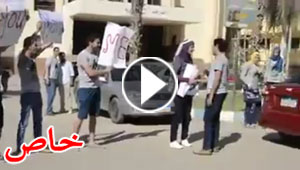  فيديو: طالبة مصرية محجبة تطلب الزواج من زميلها في الشارع علنا امام الجميع