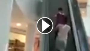 بالفيديو.. سيدتان تستعملان المصعد الكهربائي لأول مرة