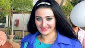كيف اصبحت الراقصة صافيناز اقوى من القانون في مصر؟ ومن الشخصية المهمة التي تدعمها؟