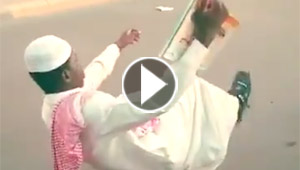 بالفيديو.. طالب سعودي يقهر الازدحامات بحذاء على عجلات