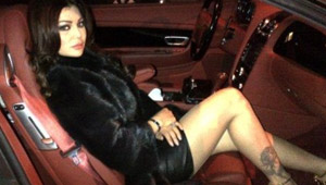 صور فنانات عربيات يملكن طائرات، قصور، ومجوهرات بالملايين والفضل لازواجهن 