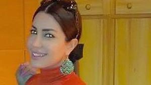 صور نسرين طافش ترتدي بلوزة برتقالية مثيرة شفافة 