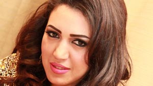  ما سر كلمات الغزل الرقيق بين فارس كرم واسماء المنور؟ 
