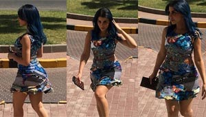 صور فستان شبيهة كيم كاردشيان اللبنانية يتطاير ويكشف المستور