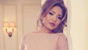 شيرين تهاجم روتانا لمعاملتها المطربين مثل (الغنم) وروتانا ترد: نجومية شيرين انطفأت! 