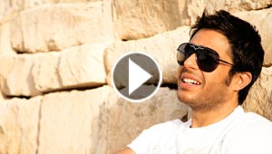 محمد حماقي يستقبل رمضان بدعاء بصوته العذب