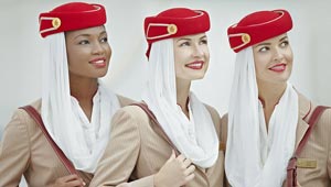 صور مضيفات الطيران الأكثر اناقة في العالم والامارات تحتل القائمة مرتين
