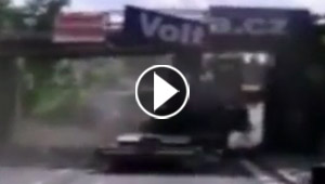 فيديو طريف.. حوادث مثيرة نتيجة الغباء او المصادفة السيئة