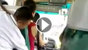 فيديو طريف.. محاولات فاشلة جدا جدا لسرقة هاتف محمول