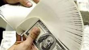 قمة القسوة.. ام تعرض رضيعها للبيع مقابل عشرة الاف درهم!!