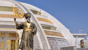 عشق اباد مدينة تركمنستانية يكسوها الرخام وتحظر اطلاق اللحى والرياضة