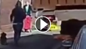  فيديو مثير.. هل تملك هذه الفتاة عين في مؤخرة رأسها؟!
