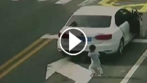 العناية الالهية جعلت حادثا مروعا ينتهي باصابة طفل بجراح طفيفة