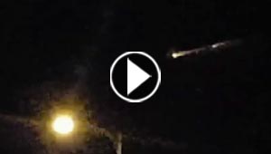 جسم فضائي مجهول يتحطم فوق ولايات امريكية وتتناثر اجزاؤه