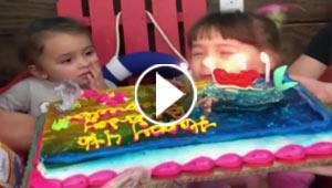 فيديو مضحك: كوارث أعياد الميلاد: ضحك وبكاء وسقوط كعكة العيد ومشاجرات