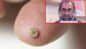 فنان مجهري تركي يخط 25 لوحة على نصف حبات من العدس! صور مدهشة